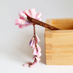 Bacchetta per capelli con fiori di ciliegio